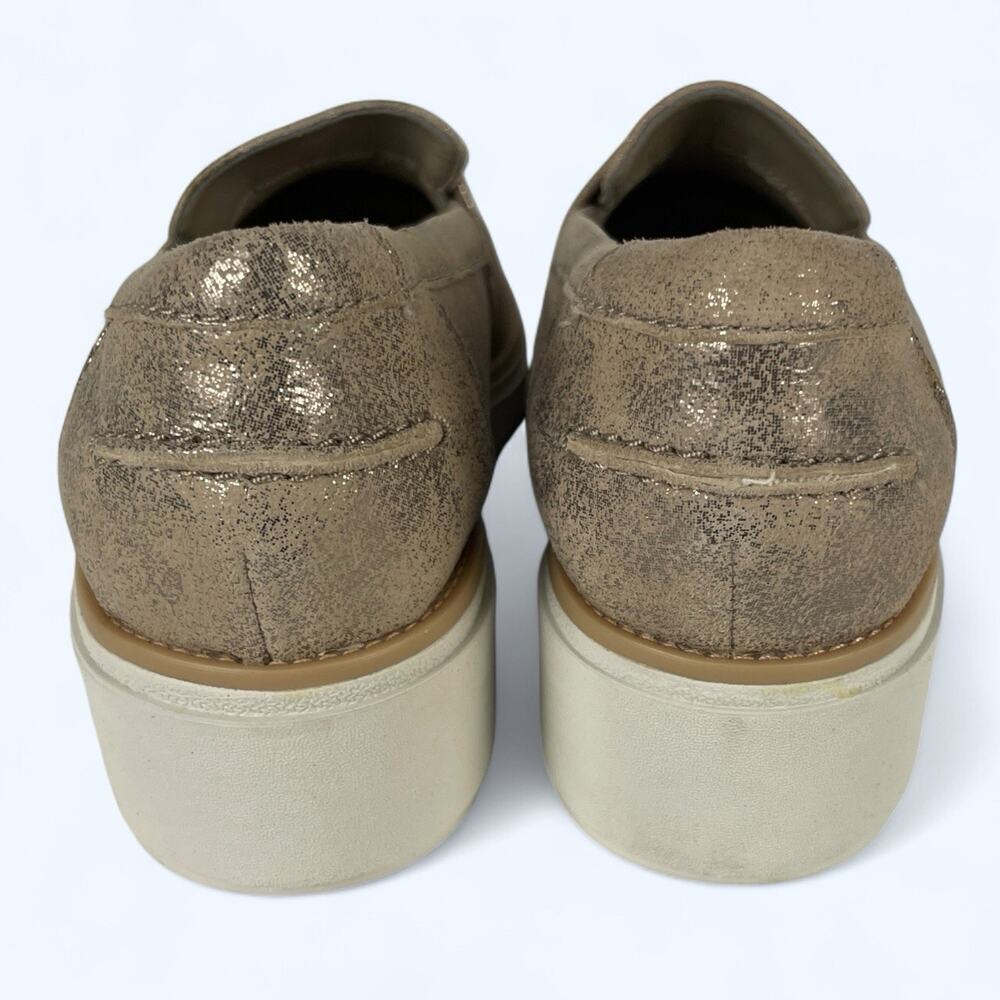 Clarks Collection Women's Sharon Ranch Gold Rubbed Leather Loafers Size 7.5 - Picture 3 of 6
